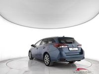 Usata Toyota Auris Hybrid Lounge 99 CV (72 kW) 2017 Blu Station wagon