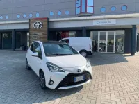 Usata Toyota Yaris Hybrid Style 101 CV (74 kW) 2018 Bianco Berlina