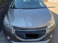 Usata Peugeot 208 Allure 68 CV (50 kW) 2012 Marrone Utilitaria