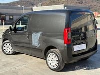 Usata Peugeot Bipper 74 CV (54 kW) 2016 Nero Monovolume