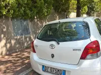 Usata Toyota Yaris 69 CV (50 kW) 2009 Bianco Utilitaria