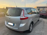 Usata Renault Scenic E-Tech Luxe 130 CV (95 kW) 2011 Grigio Monovolume