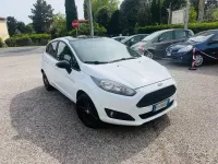 Usata Ford Fiesta 82 CV (60 kW) 2017 Bianco Utilitaria