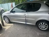 Usata Peugeot 206 68 CV (50 kW) 2008 Grigio Coupé