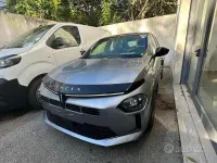 Nuova Lancia Ypsilon 101 CV (74 kW) 2026 Grigio Utilitaria