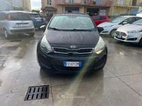 Usata Kia Rio 84 CV (61 kW) 2012 Nero Berlina