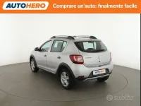Usado Dacia Sandero Stepway 90 CV (66 kW) 2016 Gris Berlina