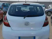 Usata Hyundai i20 Edition 75 CV (55 kW) 2012 Bianco Utilitaria