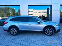 Usata Subaru Outback 150 CV (110 kW) 2017 Grigio Station wagon