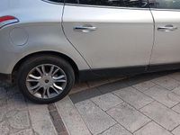 Usata Lancia Delta Silver 120 CV (88 kW) 2012 Grigio Utilitaria