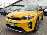 Usata Kia Stonic Style 101 CV (74 kW) 2020 Giallo SUV