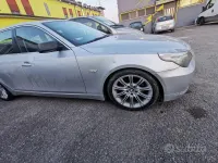 Usata BMW 530 235 CV (172 kW) 2007 Grigio Station wagon