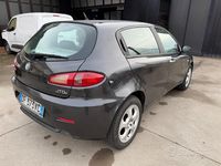 Usata Alfa Romeo 147 119 CV (87 kW) 2007 Grigio Utilitaria