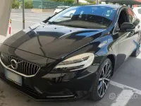 Usata Volvo V40 Inscription 190 CV (139 kW) 2018 Nero Berlina