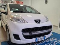Usata Peugeot 107 68 CV (50 kW) 2009 Bianco Utilitaria