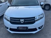 Usata Dacia Sandero Lauréate 75 CV (55 kW) 2015 Bianco Utilitaria