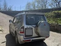 Usata Mitsubishi Pajero 160 CV (117 kW) 2002 Grigio SUV