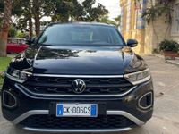 Usata VW T-Roc Life 110 CV (80 kW) 2022 Nero SUV