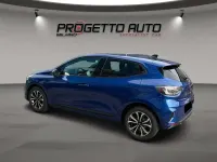 Usata Renault Clio V Techno 91 CV (66 kW) 2025 Blu/azzurro Berlina