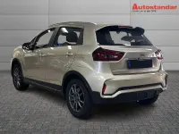 Usata EMC Wave 2 103 CV (75 kW) 2024 Oro SUV