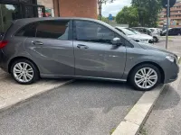 Gebraucht Mercedes B180 Premium 109 PS (80 kW) 2013 Grau Van / Kleinbus