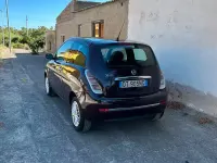 Usata Lancia Ypsilon 60 CV (44 kW) 2008 Viola Utilitaria