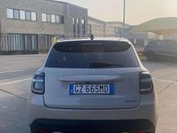 Usata Fiat 600 La Prima 110 CV (80 kW) 2025 Beige / metallizzato SUV