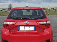 Usata Toyota Yaris 73 CV (53 kW) 2020 Rosso Utilitaria