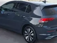 Usata VW Golf VIII Move 110 CV (80 kW) 2024 Grigio urano Berlina