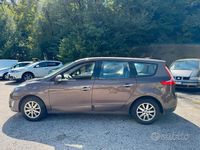 Usata Renault Scénic III Luxe 130 CV (95 kW) 2010 Marrone Monovolume