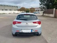 Usata Alfa Romeo Giulietta 82 CV (60 kW) 2016 Grigio Utilitaria
