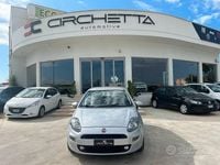 Usata Fiat Punto Lounge 75 CV (55 kW) 2015 Argento Utilitaria