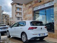 Occasion VW Golf VIII Life 116 ch (85 kW) 2022 Blanc Berline