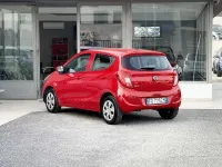 Usata Opel Karl 75 CV (55 kW) 2016 Rosso Utilitaria