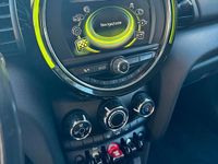 Begagnad Mini One D 102 HK (75 kW) 2017 Svart Halvkombi