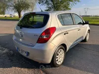 Usata Hyundai i20 Comfort 77 CV (56 kW) 2010 Grigio Utilitaria