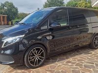 Usata Mercedes 300 Premium 239 CV (175 kW) 2023 Monovolume