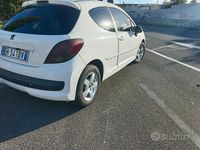Usata Peugeot 207 70 CV (51 kW) 2011 Bianco Utilitaria