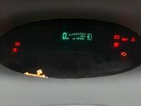 Usata Toyota Yaris 86 CV (63 kW) 2000 Grigio Utilitaria