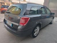 Usata Opel Astra Enjoy 140 CV (102 kW) 2010 Grigio Station wagon