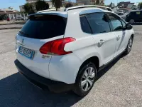 Usata Peugeot 2008 Allure 92 CV (67 kW) 2014 Bianco SUV