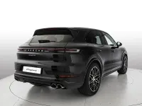 Nuova Porsche Cayenne 2026 Nero cromite metallizzato SUV