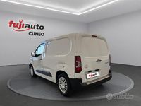 Usado Toyota Proace City City 102 CV (75 kW) 2024 Blanco Monovolumen