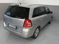 Usata Opel Zafira 110 CV (80 kW) 2011 Grigio Monovolume
