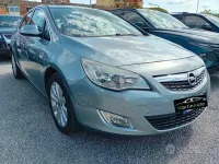 Usata Opel Astra 110 CV (80 kW) 2010 Grigio Berlina