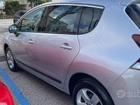 Usata Peugeot 3008 Business-Line 116 CV (85 kW) 2014 Grigio Station wagon