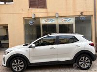 Usata Kia Stonic Style 84 CV (61 kW) 2022 Bianco SUV