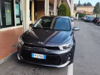 Usata Kia Rio 84 CV (61 kW) 2017 Grigio Berlina
