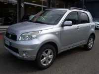 Usata Daihatsu Terios 102 CV (75 kW) 2011 Argento SUV