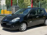 Usata Renault Clio 75 CV (55 kW) 2012 Nero Utilitaria